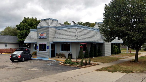 Tastee-Freez - Wayne - 5006 S Wayne Rd (newer photo)